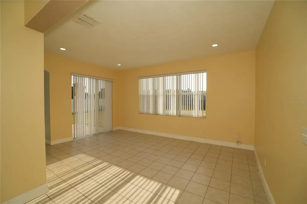 2560 Sage Drive W Kissimmee FL 34758