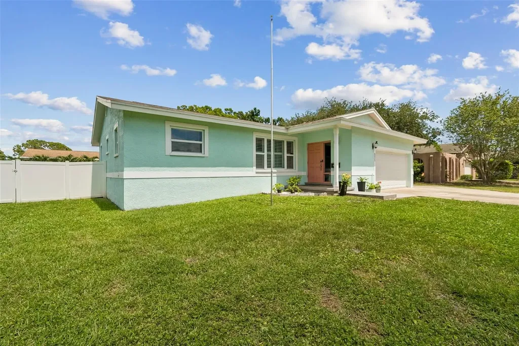 6035 19th Street NE St Petersburg FL 33703