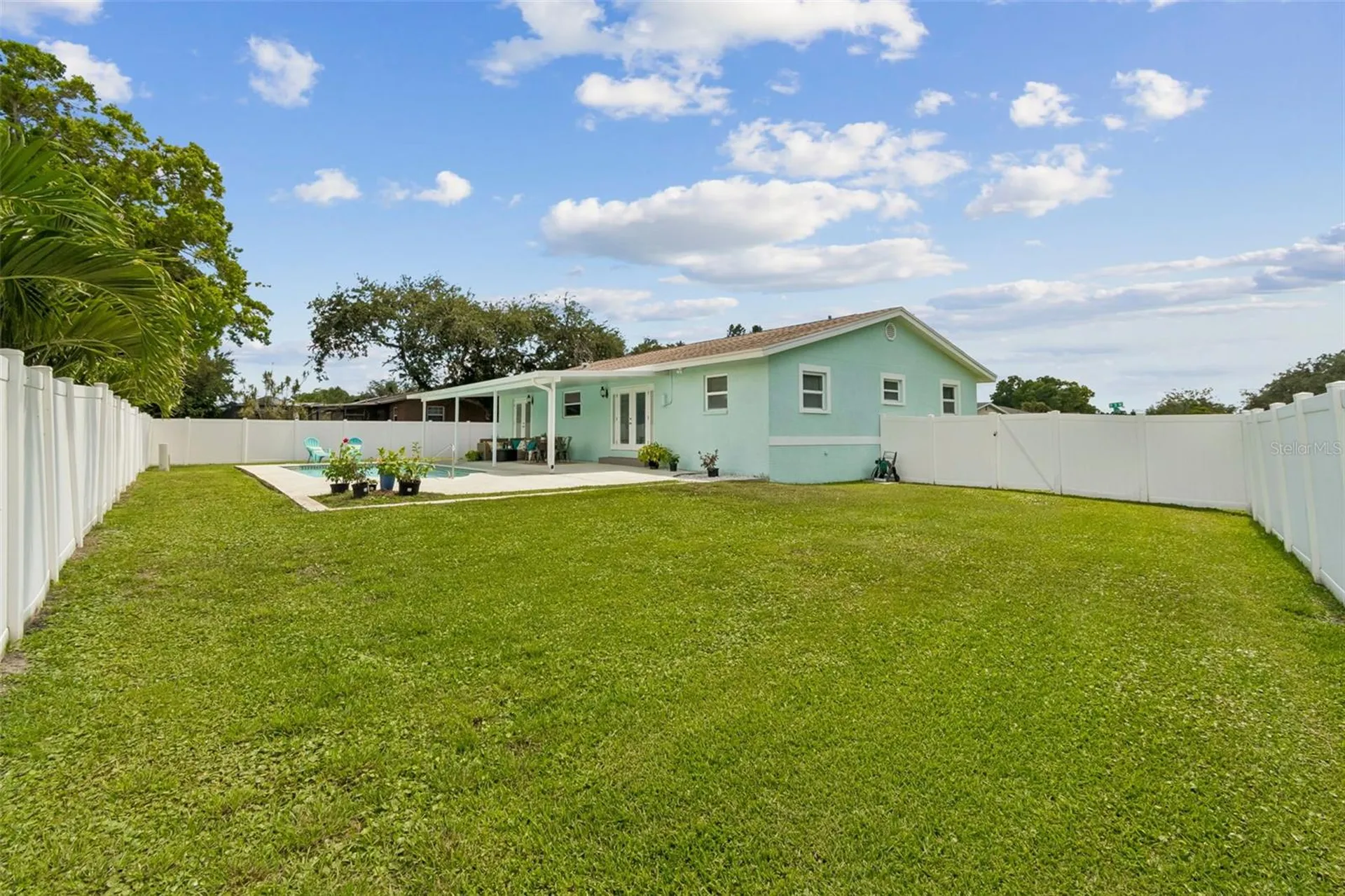 6035 19th Street NE St Petersburg FL 33703