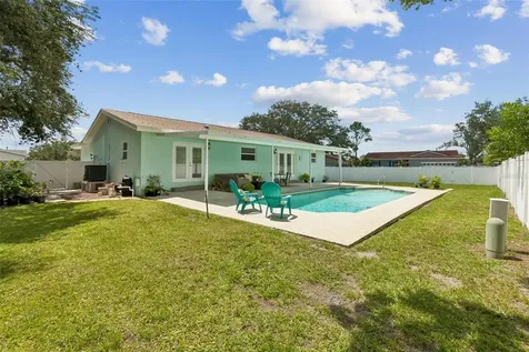 6035 19th Street NE St Petersburg FL 33703