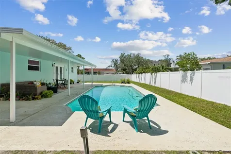6035 19th Street NE St Petersburg FL 33703
