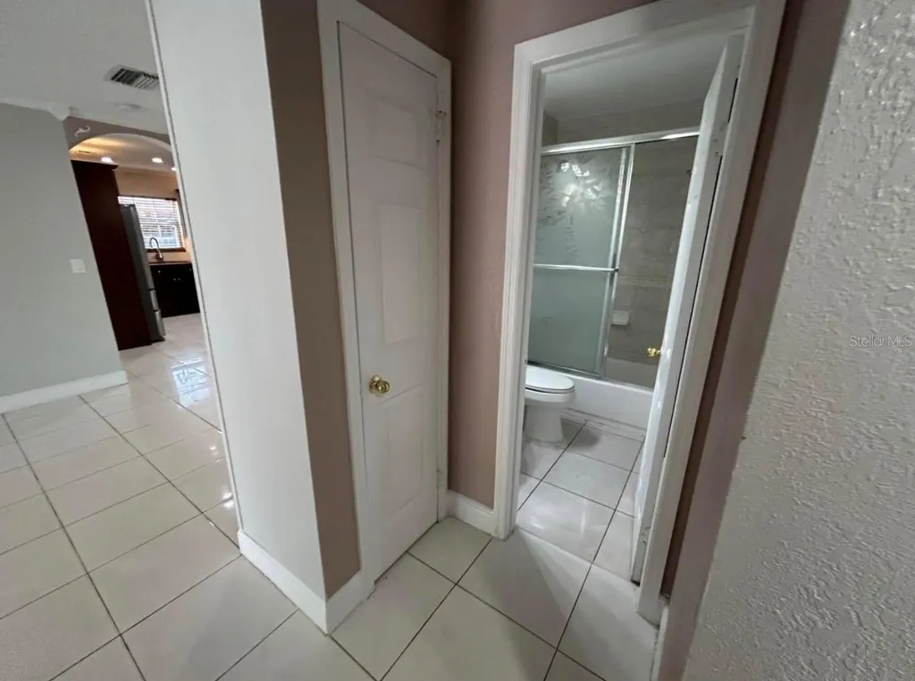 5112 Gateway Drive Tampa FL 33615