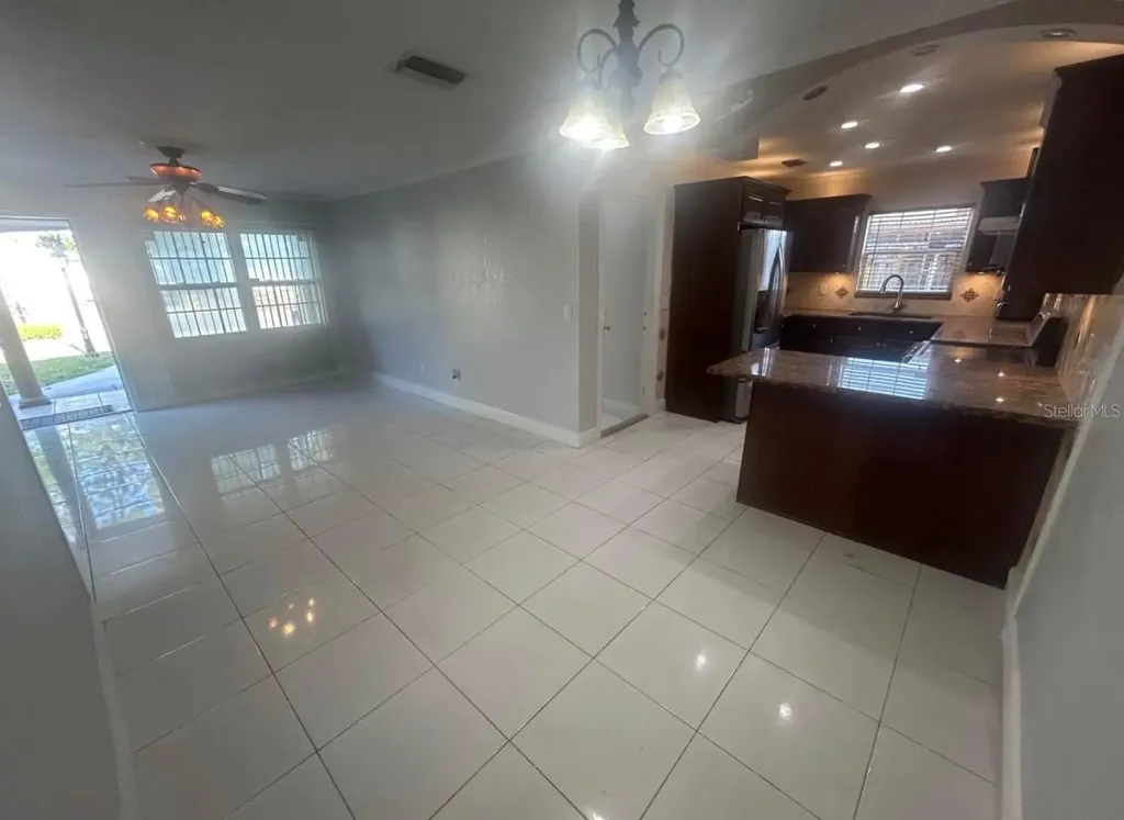 5112 Gateway Drive Tampa FL 33615