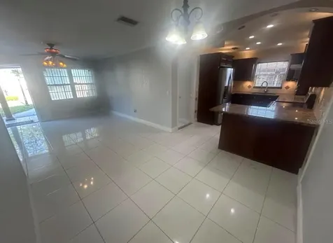 5112 Gateway Drive Tampa FL 33615