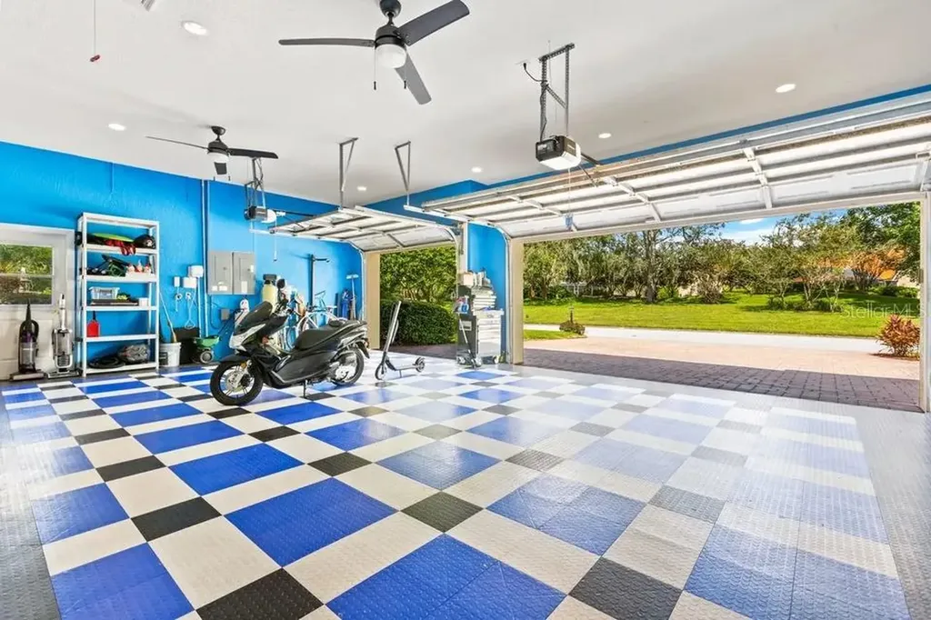 30324 Laurelwood Lane Wesley Chapel FL 33543