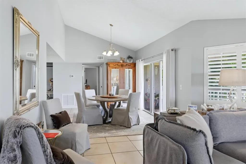 1103 Edgewater Circle Bradenton FL 34209