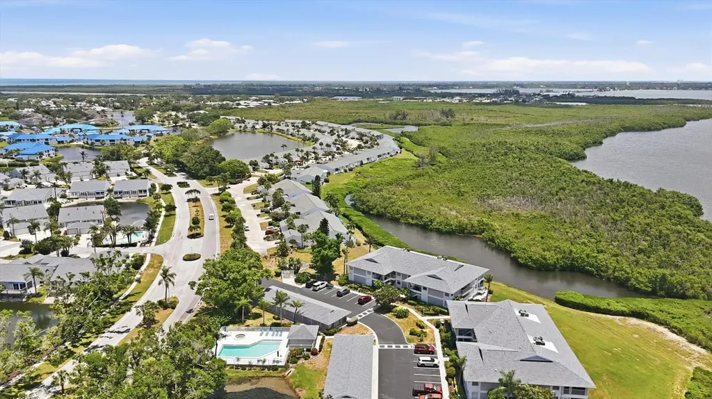 1103 Edgewater Circle Bradenton FL 34209