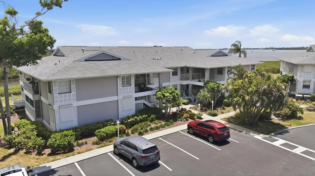 1103 Edgewater Circle Bradenton FL 34209