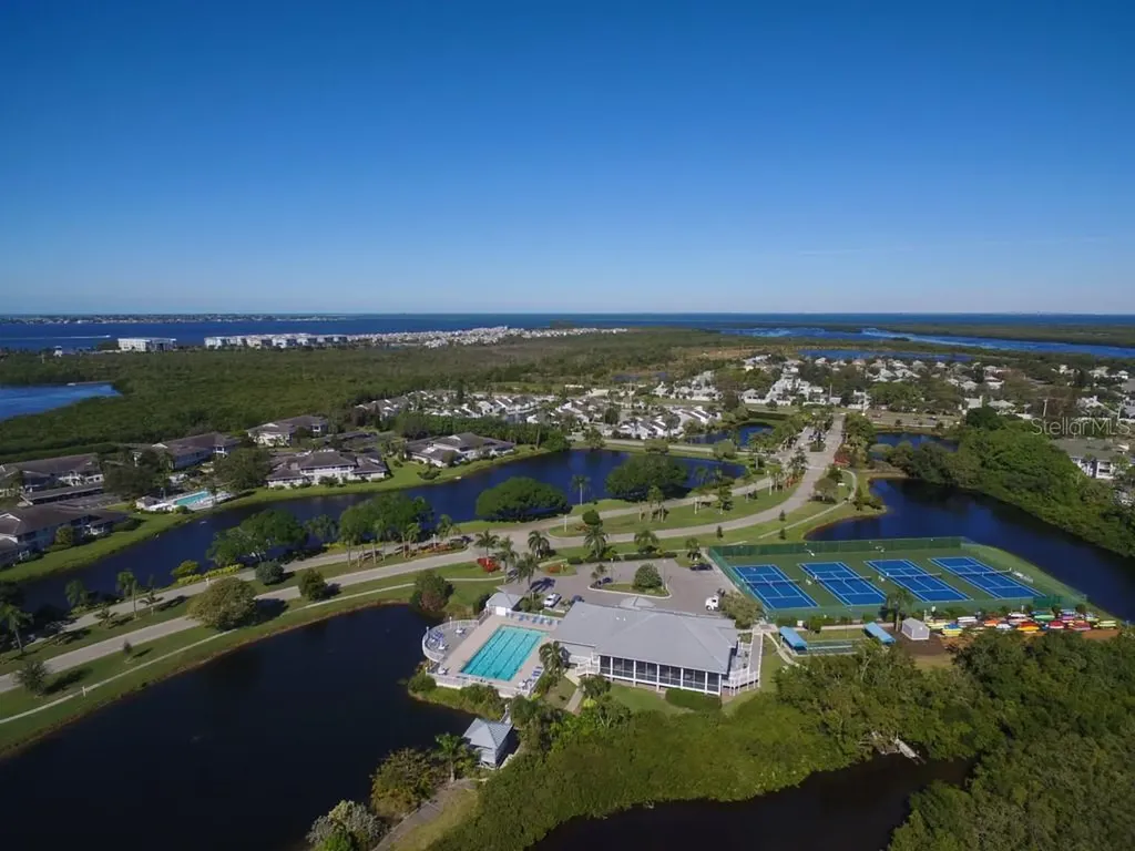 1103 Edgewater Circle Bradenton FL 34209