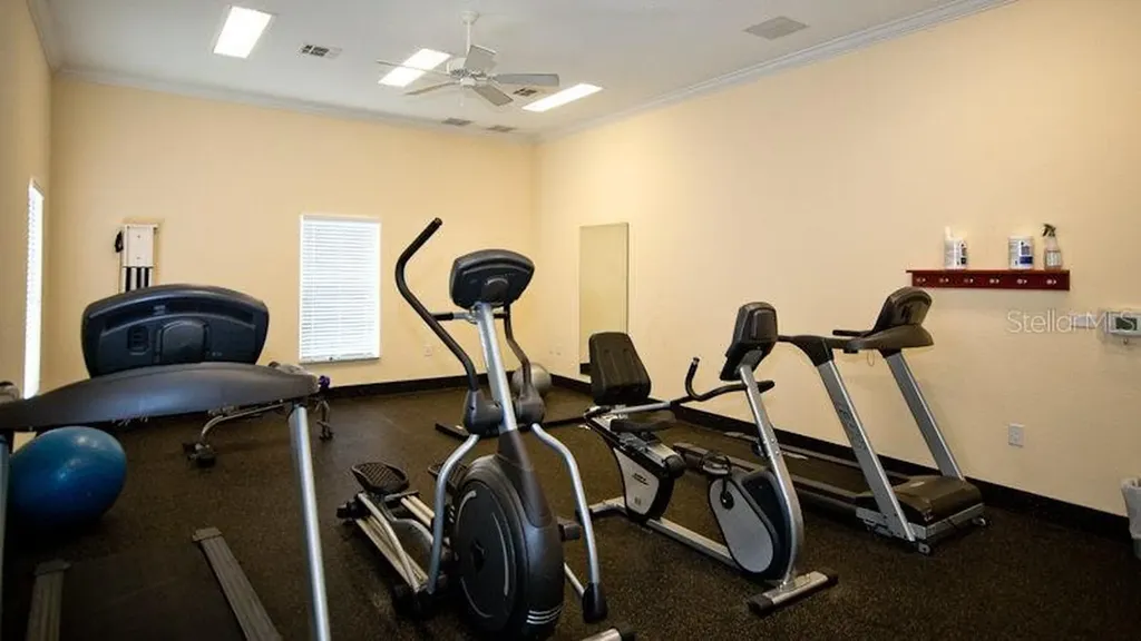 1103 Edgewater Circle Bradenton FL 34209