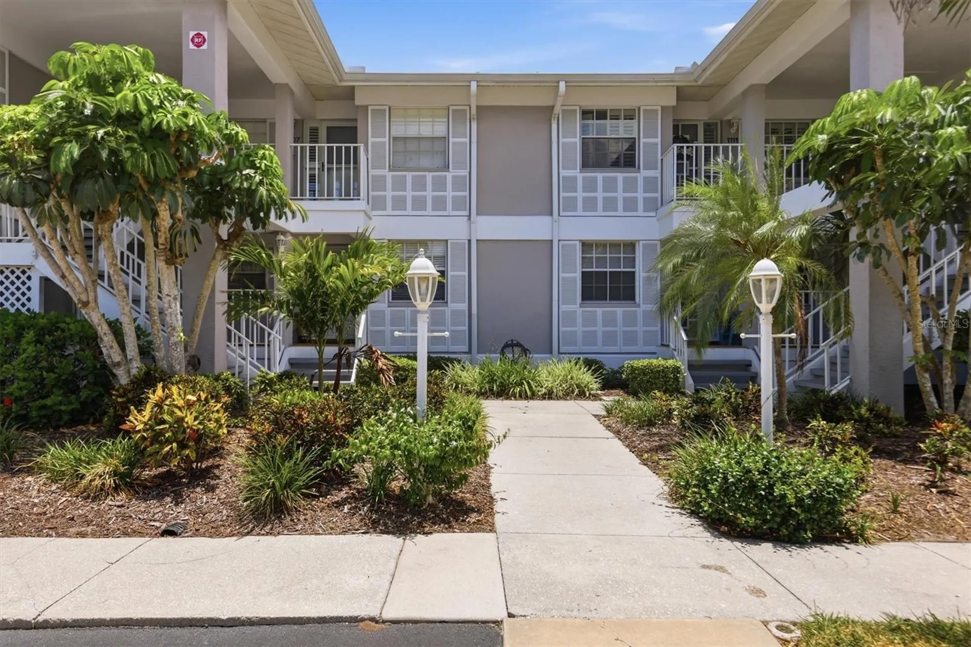 1103 Edgewater Circle Bradenton FL 34209