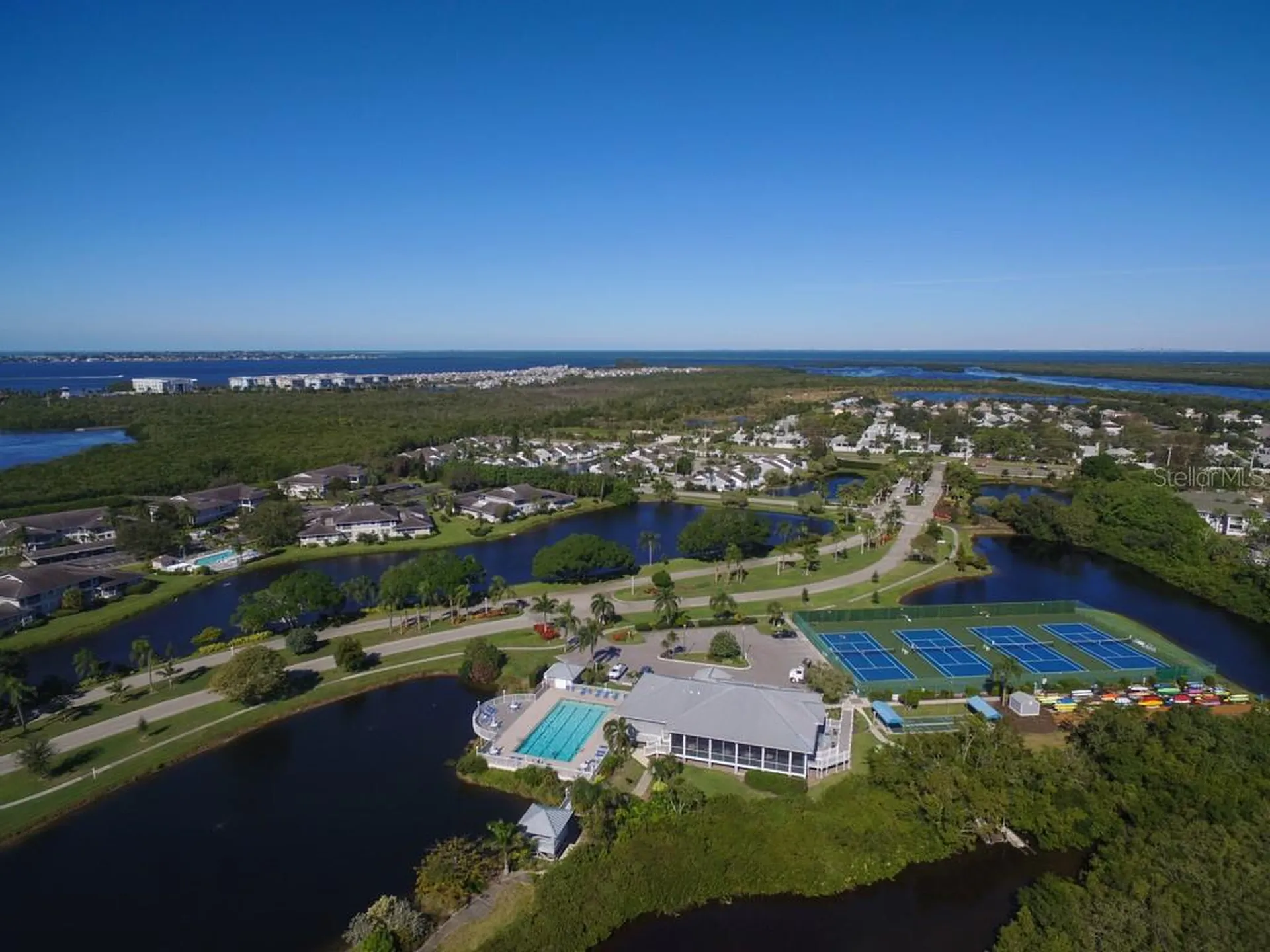 1103 Edgewater Circle Bradenton FL 34209