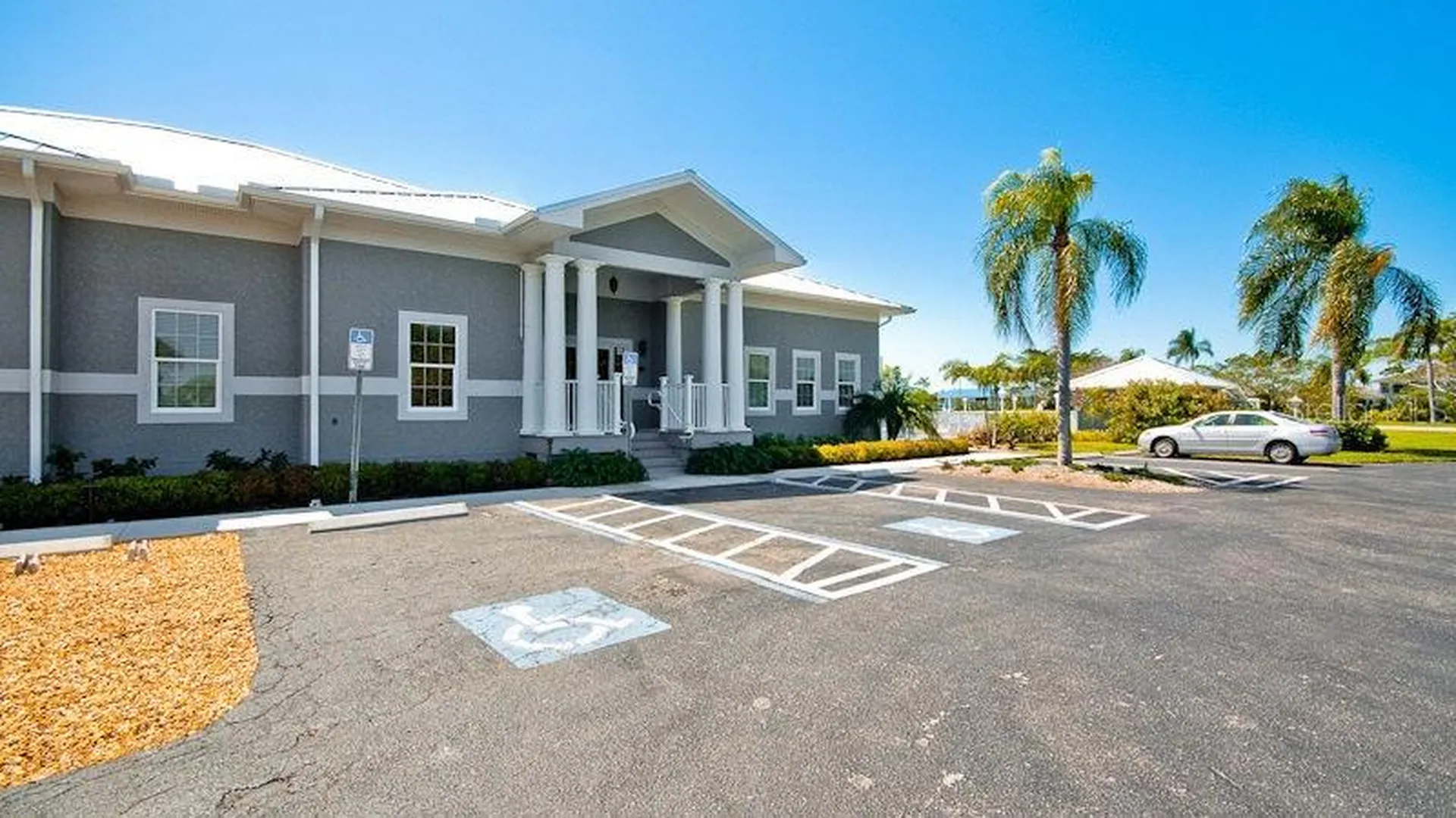 1103 Edgewater Circle Bradenton FL 34209