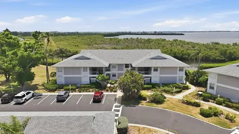 1103 Edgewater Circle Bradenton FL 34209
