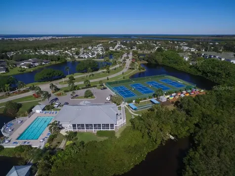1103 Edgewater Circle Bradenton FL 34209