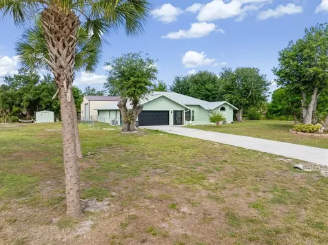 10033 Stonecrop Avenue Englewood FL 34224