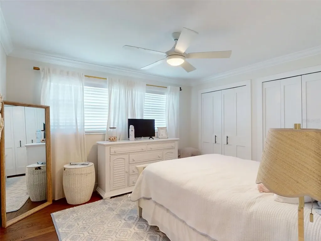 5218 Venetian Boulevard NE St Petersburg FL 33703
