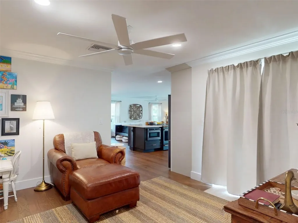 5218 Venetian Boulevard NE St Petersburg FL 33703