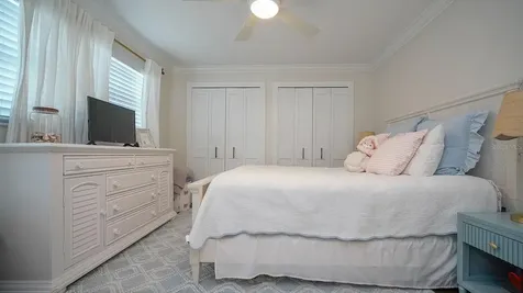 5218 Venetian Boulevard NE St Petersburg FL 33703