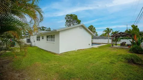 5218 Venetian Boulevard NE St Petersburg FL 33703