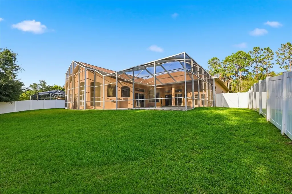 18126 Emerald Bay Street Tampa FL 33647