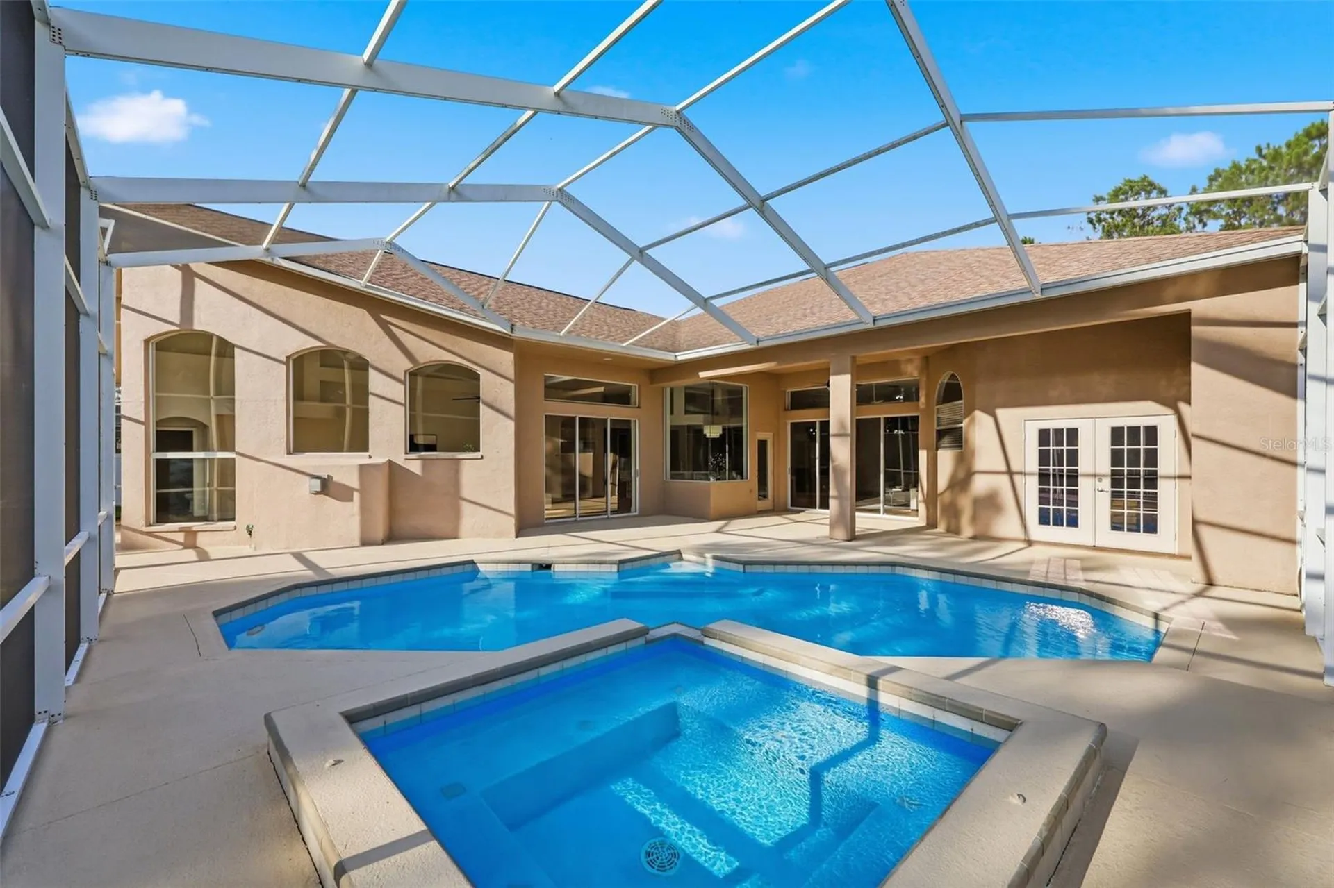 18126 Emerald Bay Street Tampa FL 33647