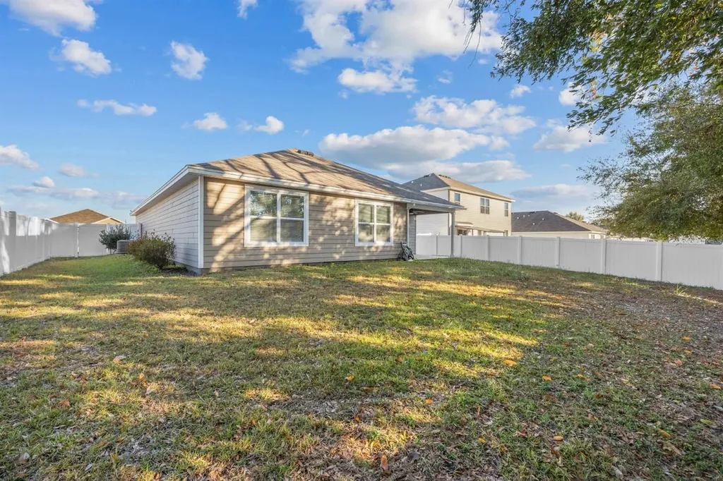896 NW 253rd Drive Newberry FL 32669