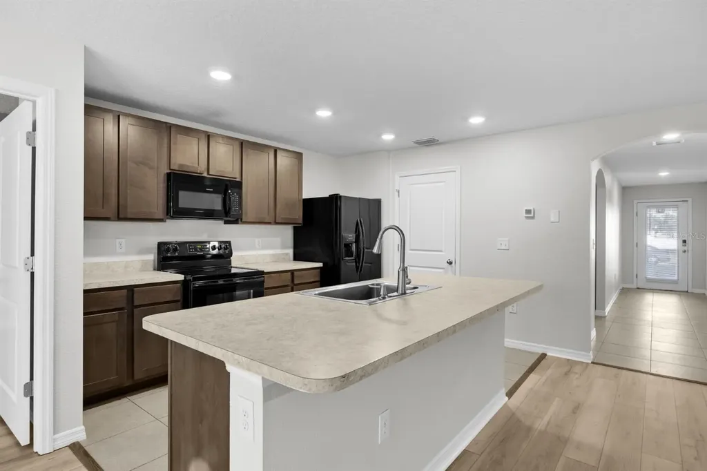 896 NW 253rd Drive Newberry FL 32669