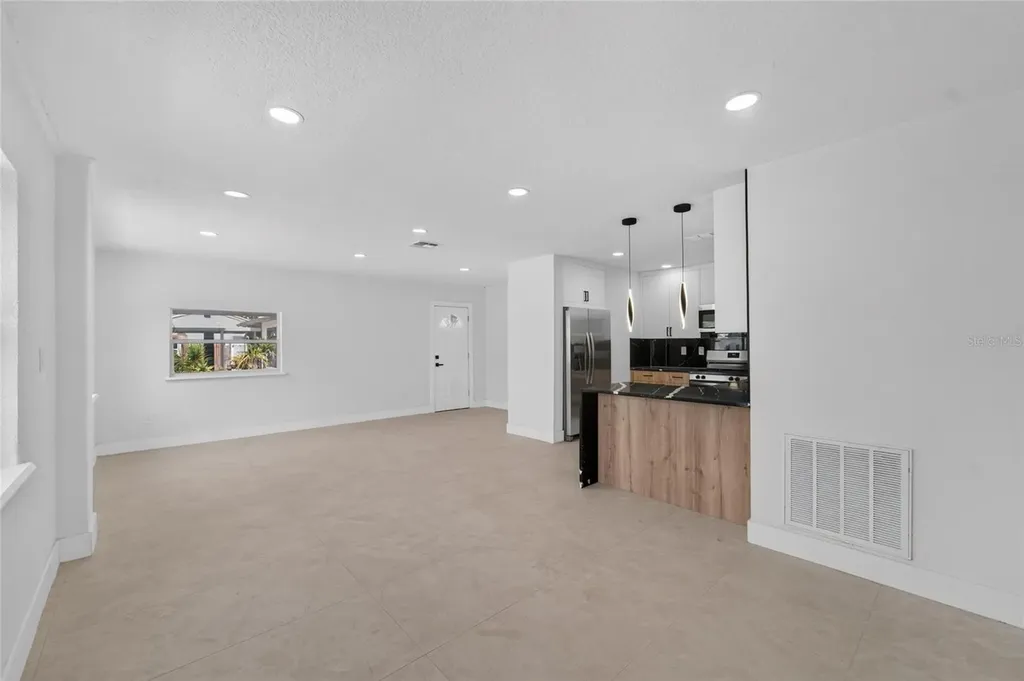 4711 W Lawn Avenue Tampa FL 33611