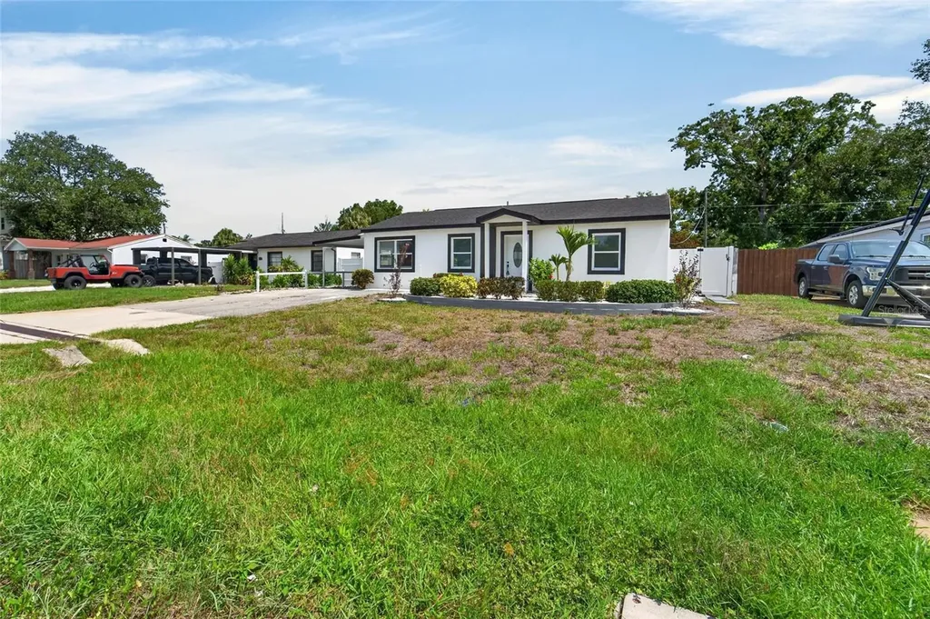4711 W Lawn Avenue Tampa FL 33611