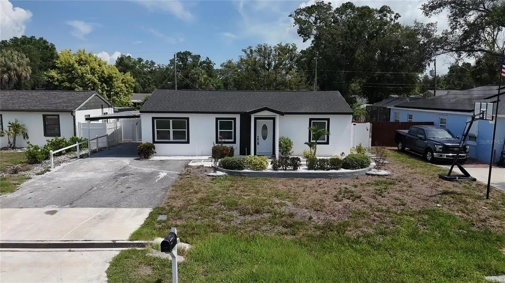4711 W Lawn Avenue Tampa FL 33611