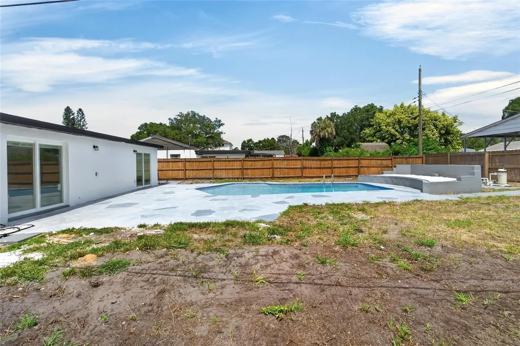 4711 W Lawn Avenue Tampa FL 33611
