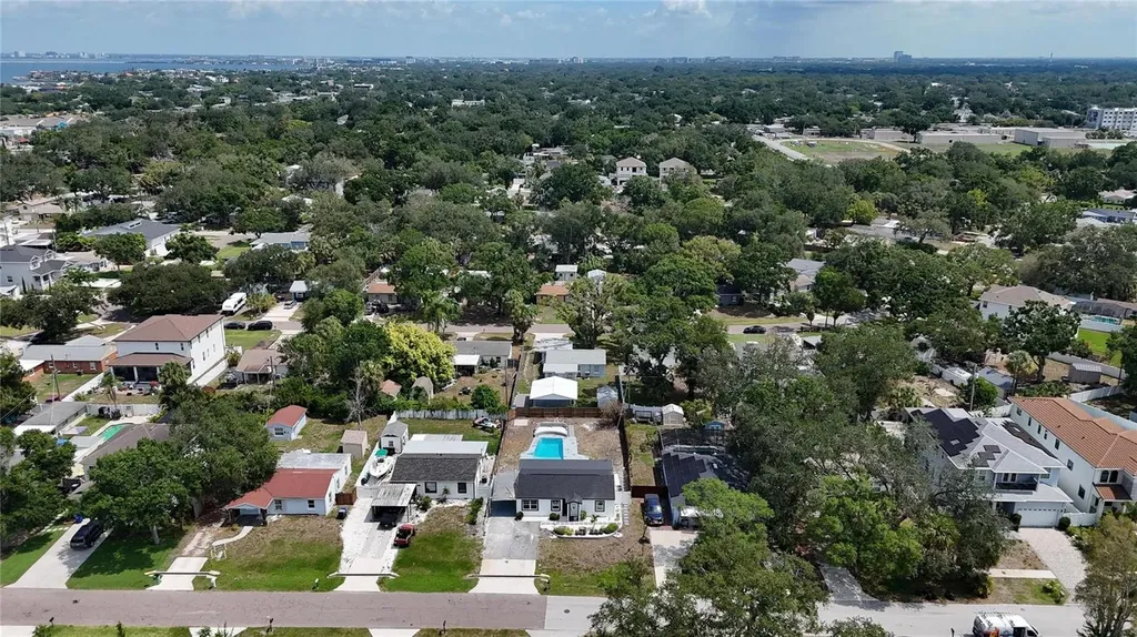 4711 W Lawn Avenue Tampa FL 33611