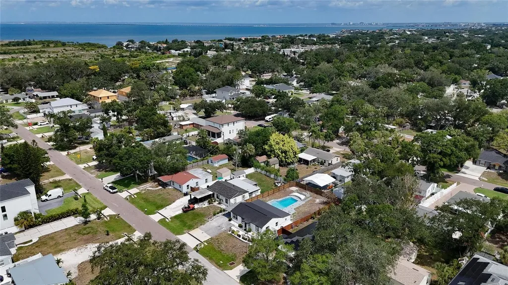 4711 W Lawn Avenue Tampa FL 33611