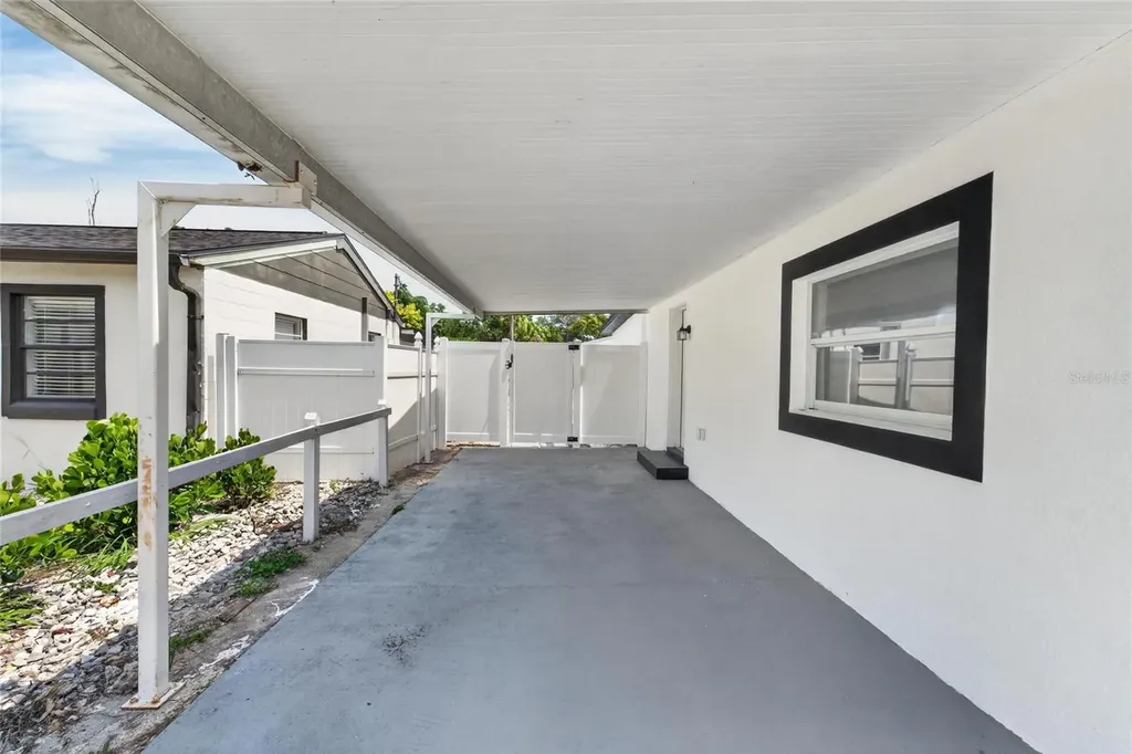 4711 W Lawn Avenue Tampa FL 33611