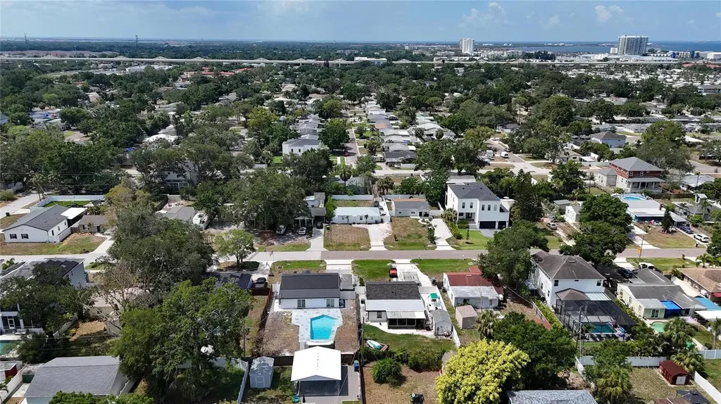 4711 W Lawn Avenue Tampa FL 33611