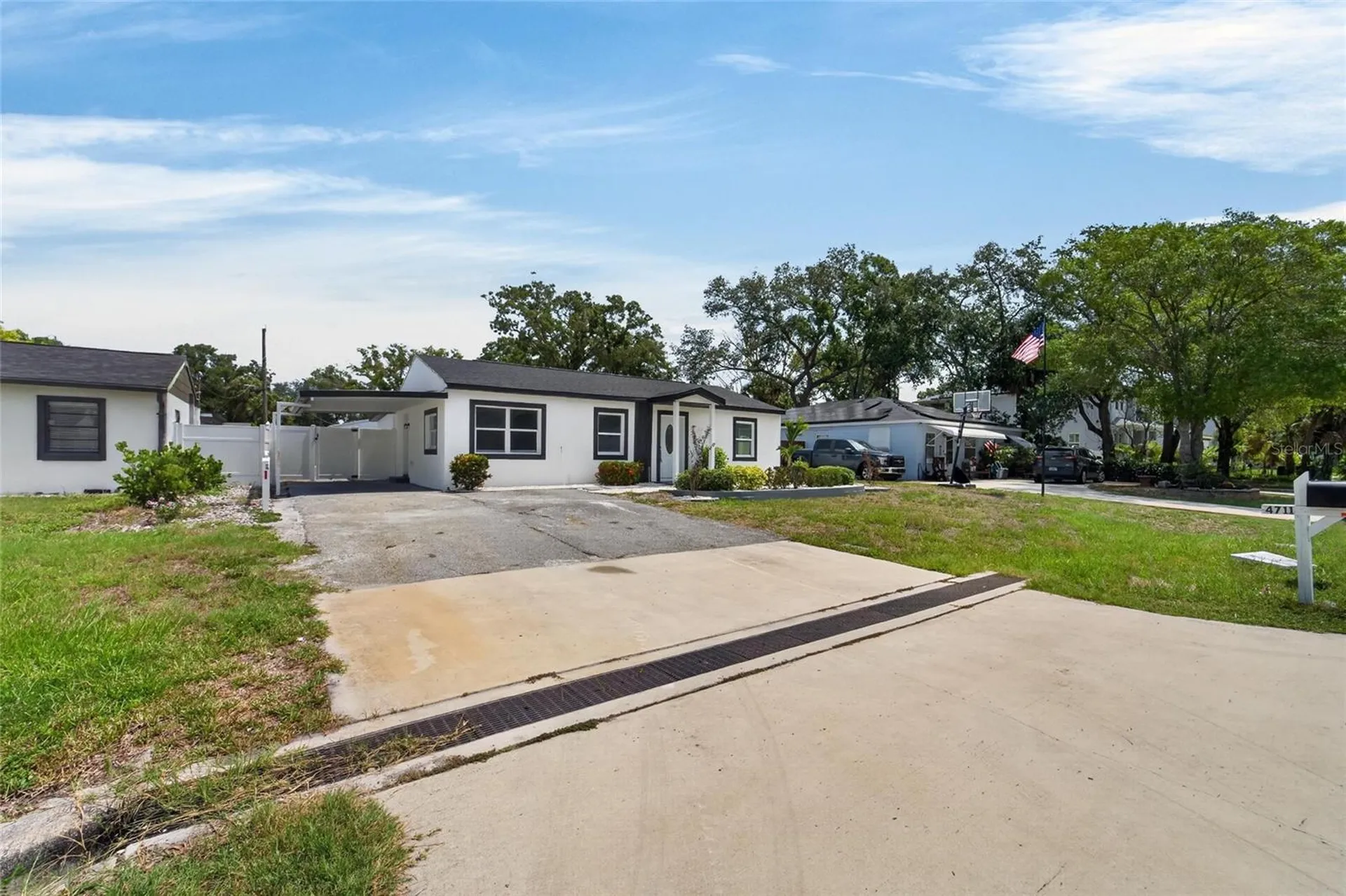 4711 W Lawn Avenue Tampa FL 33611