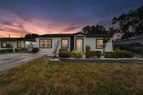 4711 W Lawn Avenue Tampa FL 33611