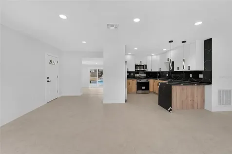 4711 W Lawn Avenue Tampa FL 33611