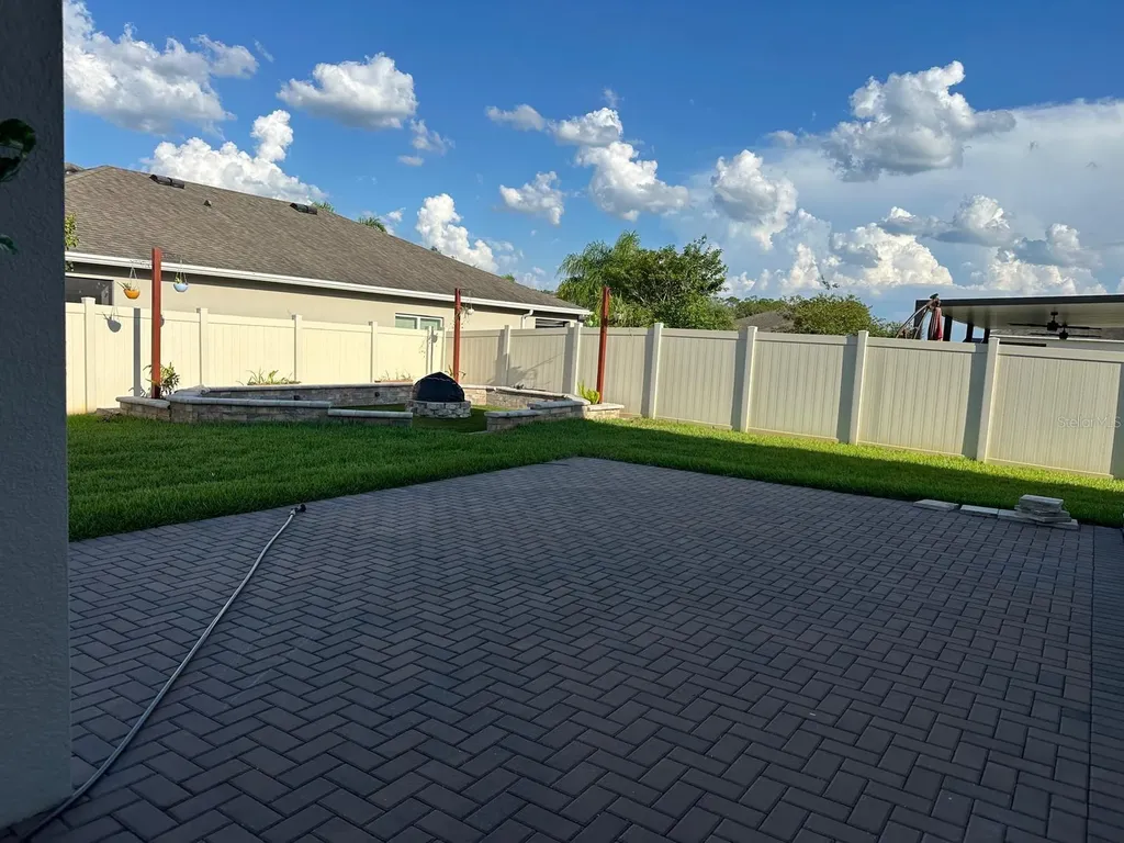 2104 Stillwood Way St Cloud FL 34771