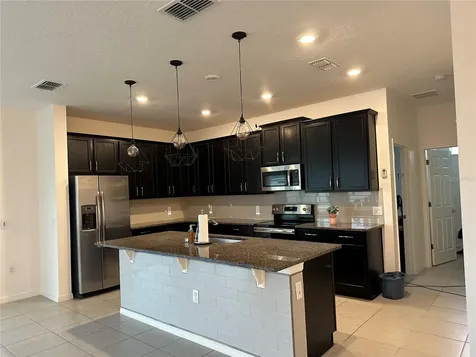2104 Stillwood Way St Cloud FL 34771