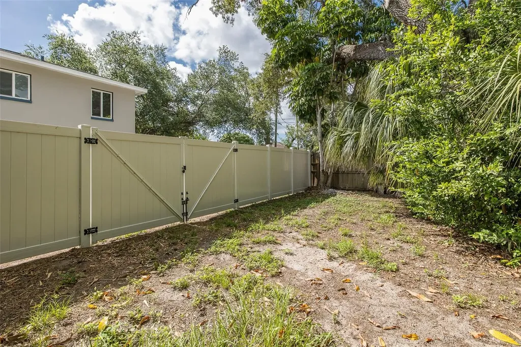1005 15th Street N St Petersburg FL 33705