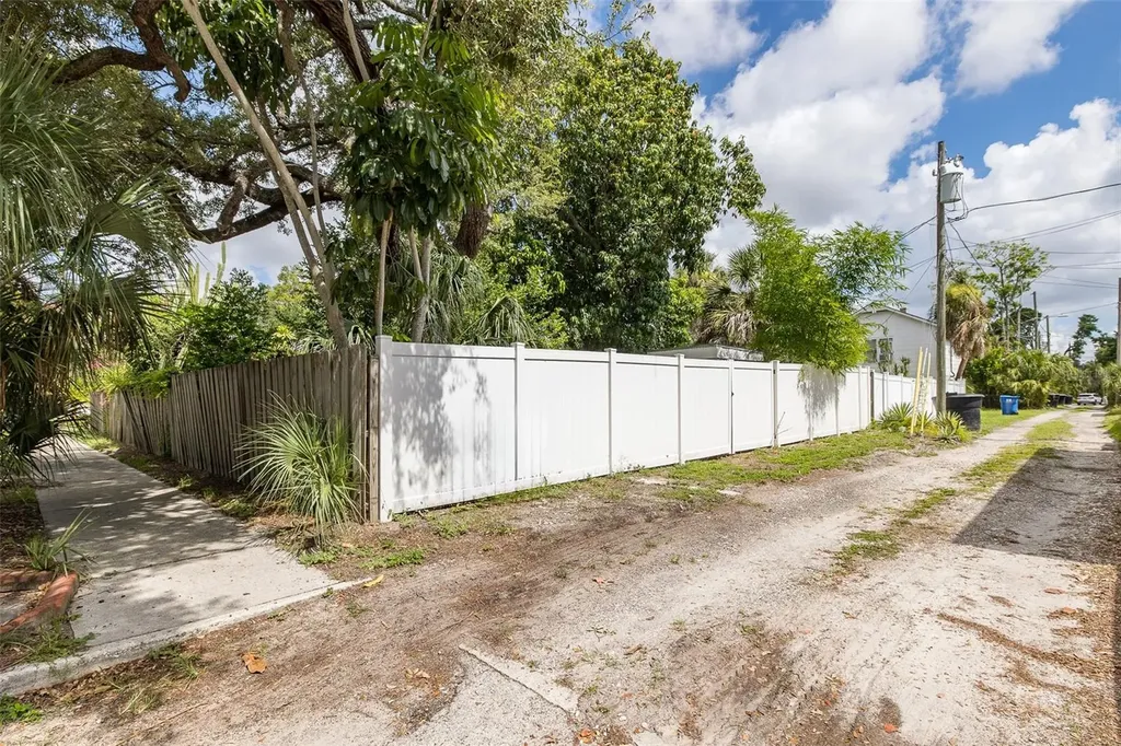 1005 15th Street N St Petersburg FL 33705