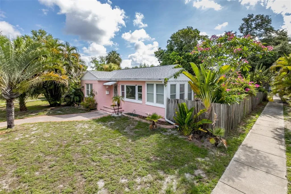 1005 15th Street N St Petersburg FL 33705