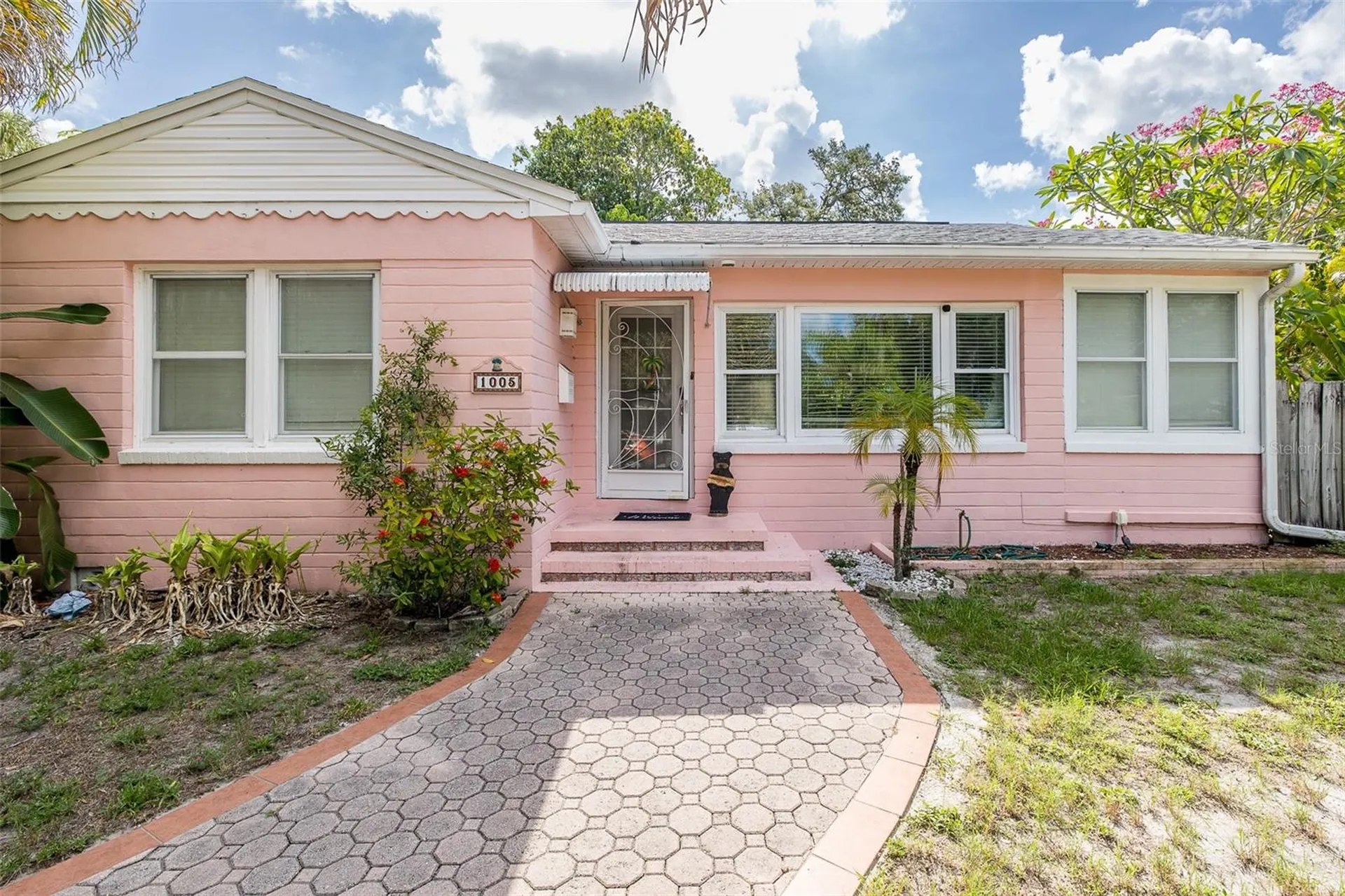 1005 15th Street N St Petersburg FL 33705