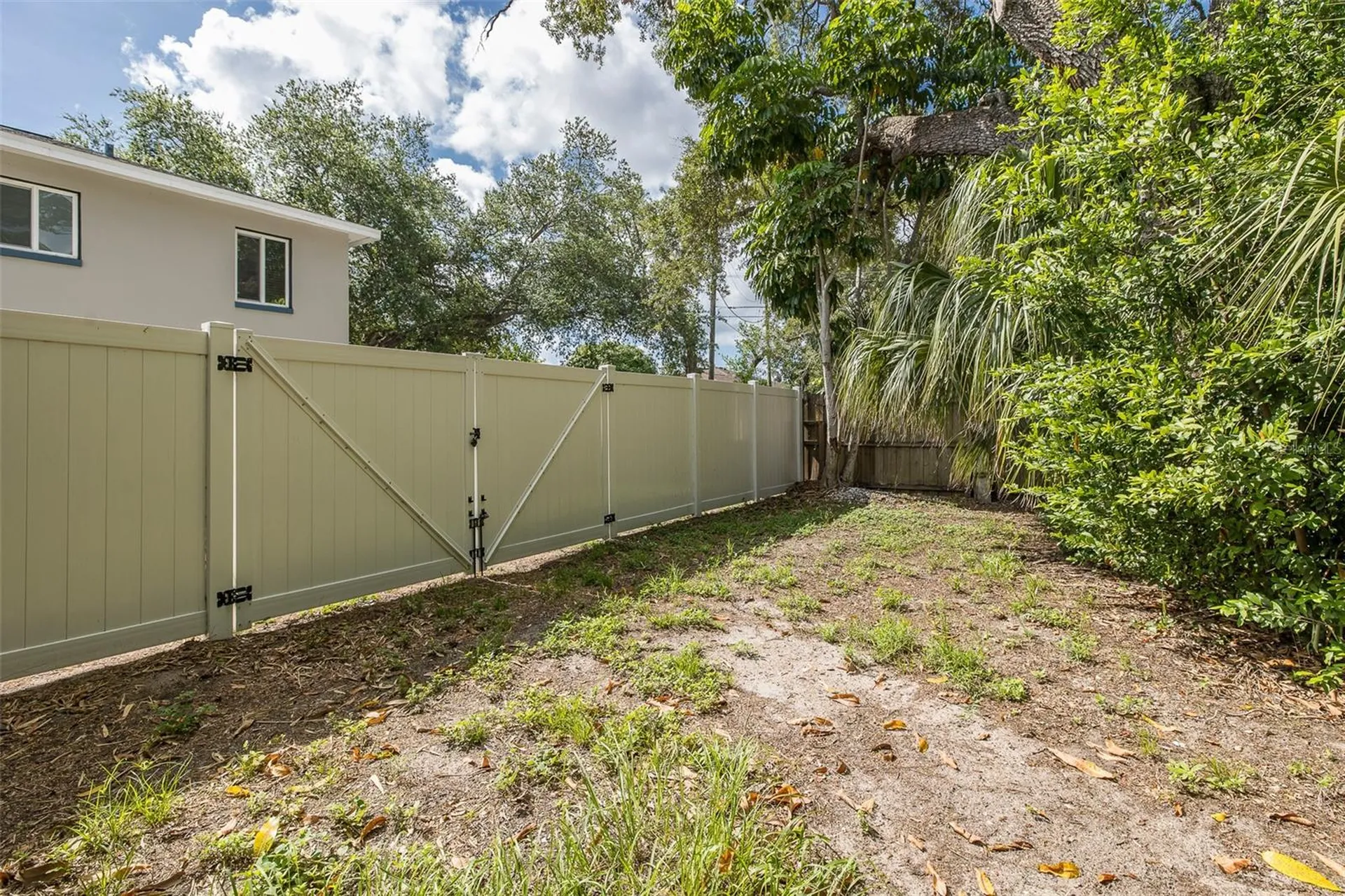 1005 15th Street N St Petersburg FL 33705