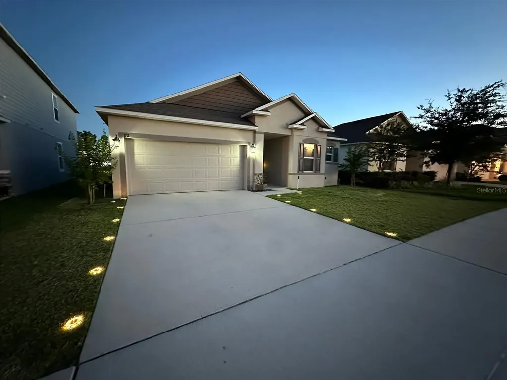 172 E Fiesta Key Loop Deland FL 32720