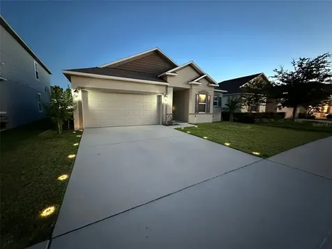 172 E Fiesta Key Loop Deland FL 32720