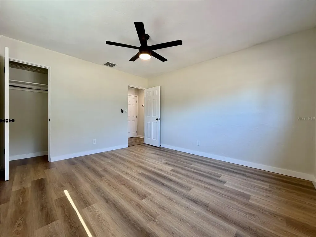 3745 10th Avenue S St Petersburg FL 33711