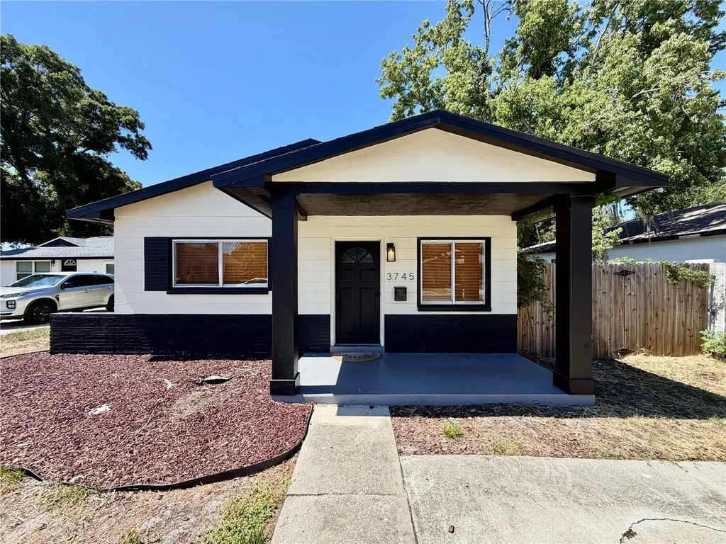 3745 10th Avenue S St Petersburg FL 33711